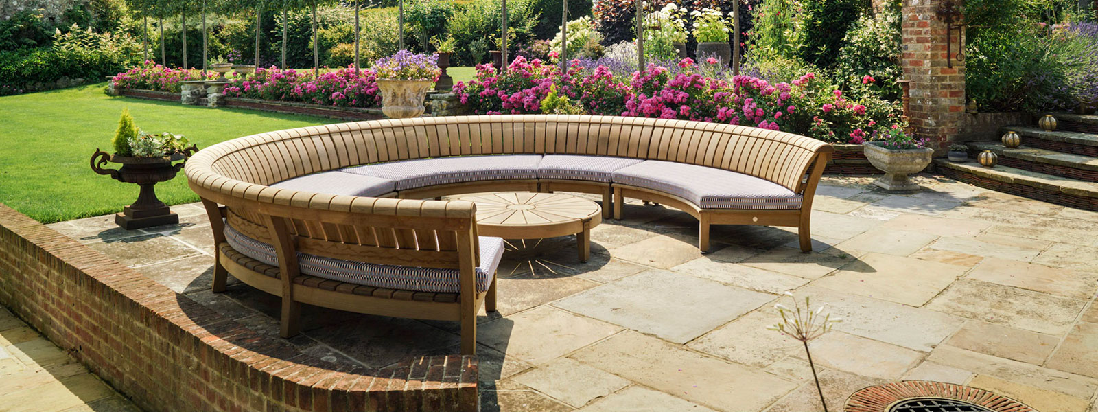 Gaze burvill curved 2025 bench