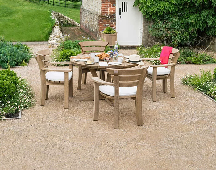 Round Oak Outdoor Dining Table