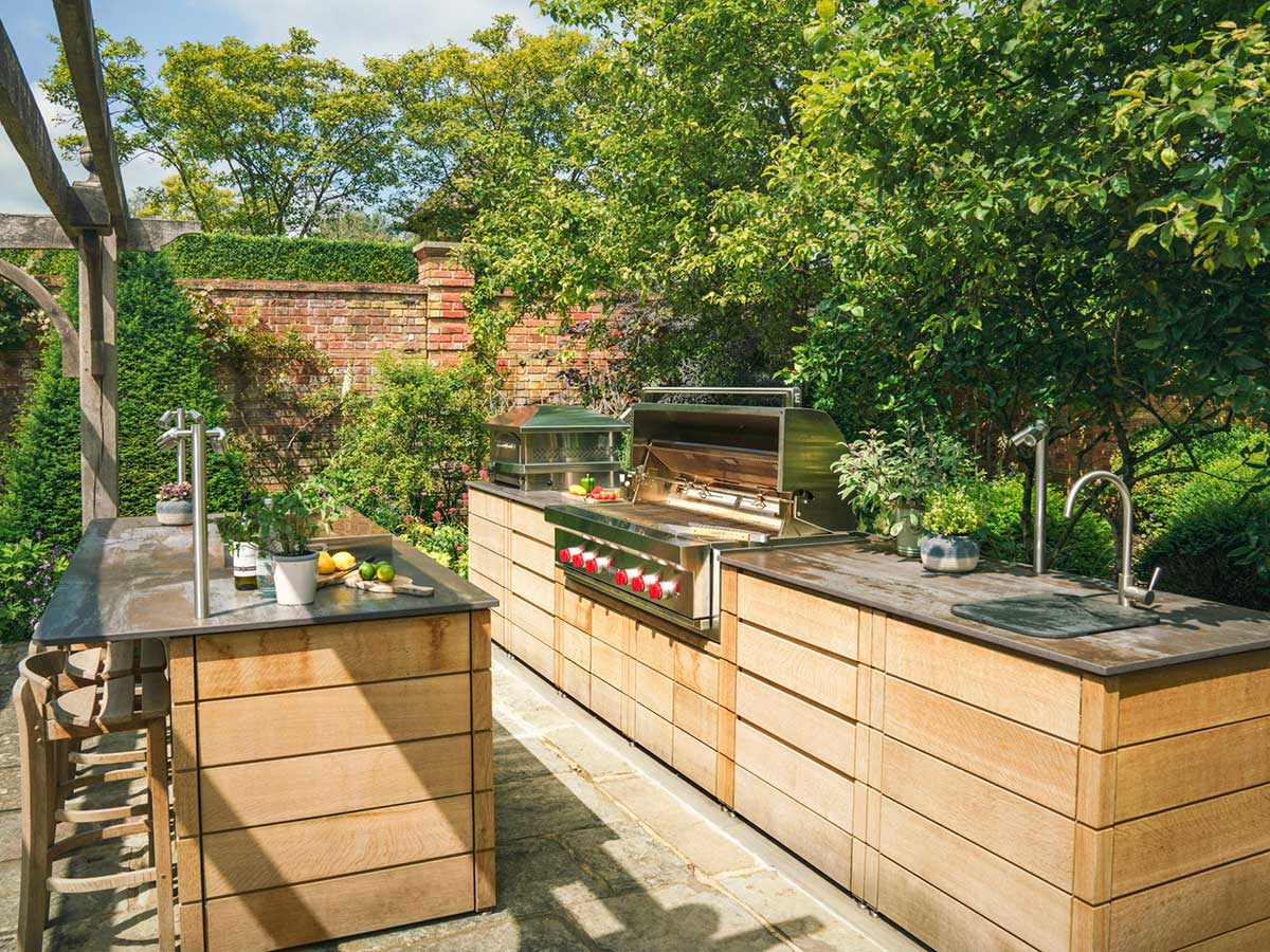 Outdoor-Kitchen