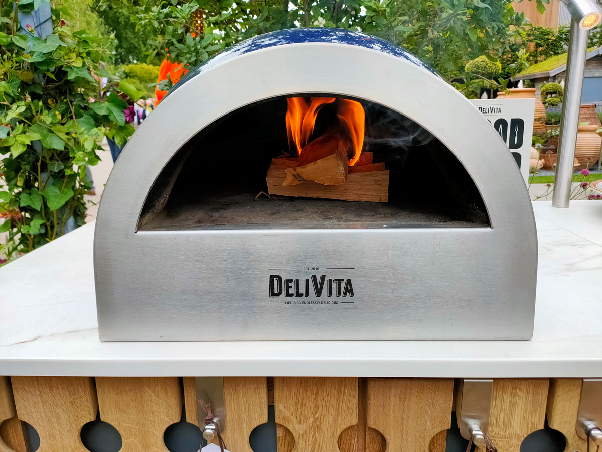 Delivita-Pizza-Oven-Lit
