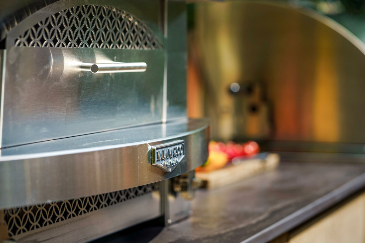 outdoor-kitchen-pizza-ovens-wood-gas-pizza-ovens-gaze-burvill
